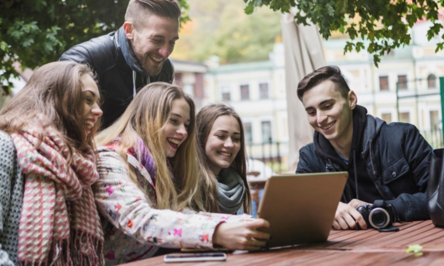 Early trading journal documentation and emotional pattern tracking